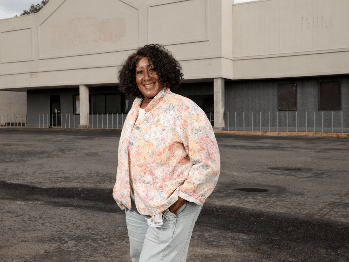 Meet ‘Aunt Rhonda,’ whose years of persistence will bring a store to a Syracuse food desert&nbsp;(Syracuse.com)